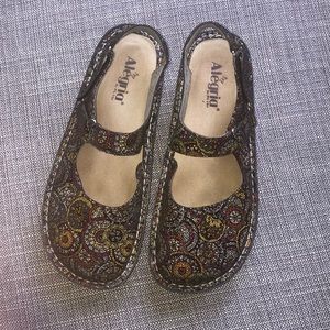 Colorful Alegria Sandals sz 10